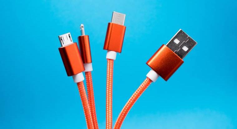 Nem vicc, tényleg van „USB óvszer”, és hasznosabb, mint amilyennek elsőre tűnhet