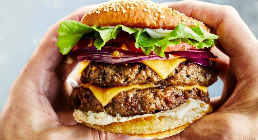 Az Európai Parlament megszavazta a „vegaburger-tilalmat”