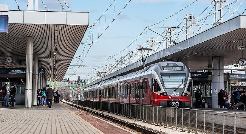 Több fontos vonalon változik a vasúti menetrend október végéig