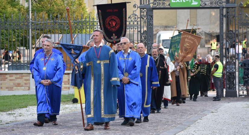 Elindult a pápai borfesztivál elégedettségi kérdőíve
