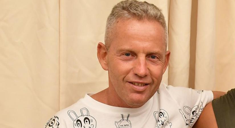 Schobert Norbert a playmate exbarátnőjéről vallott: „Pont a szilikonmelléig értem”