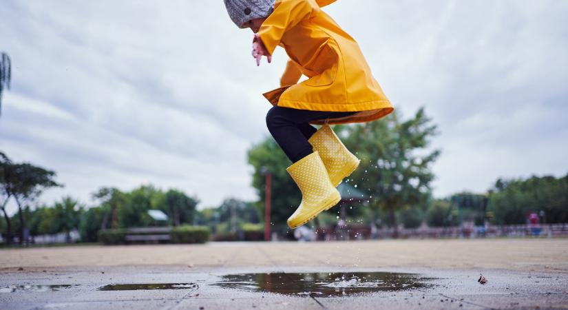Időjárás október 10: Felhős idő, szél és záporok várhatók