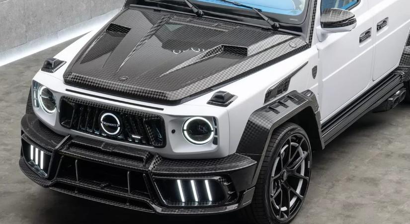Mint egy szekrény, úgy nyílnak a legújabb brutális Mercedes G-osztály ajtajai