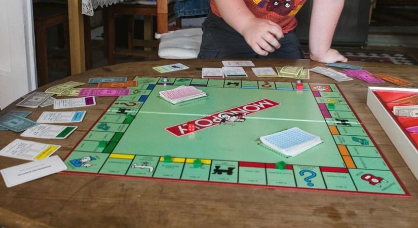 Monopoly-pénzből autót venni? Az USA-ban most ez sem lehetetlen!
