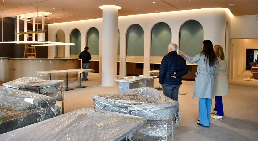 Friss fotókat mutatunk a teljes megújuláson áteső hotelről