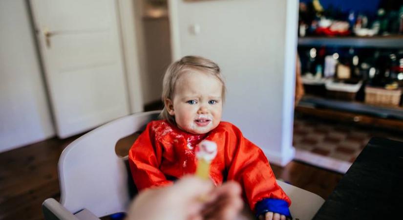 Ne add a gyereknek, ha ilyen bébiételt vásároltál: idegen anyag került bele