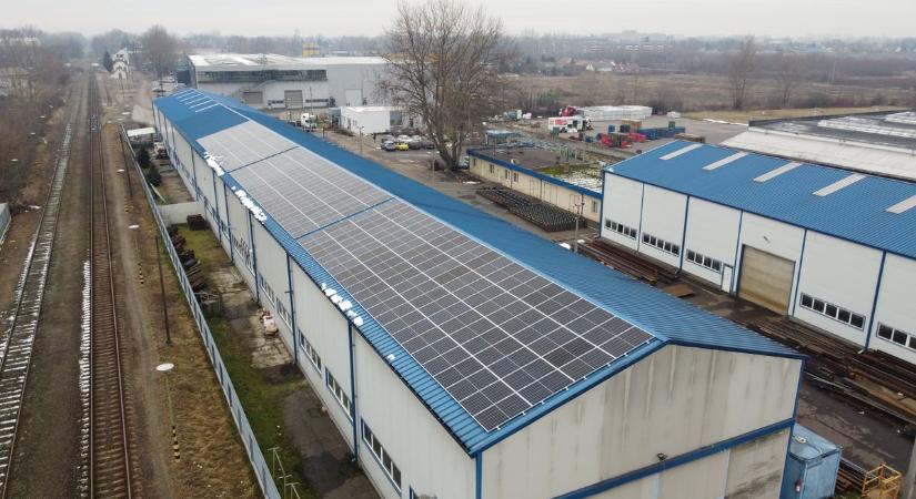 Napelemes rendszer telepítése a Magyar Acélművek Kft. székhelyén