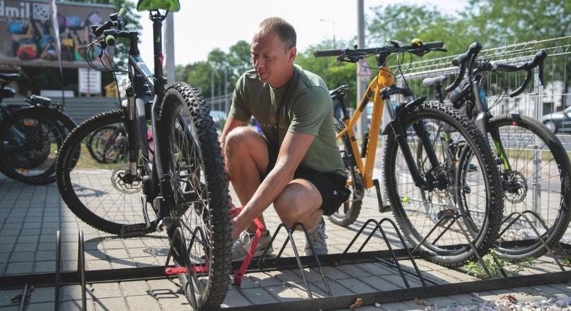 Így tudod elkerülni a biciklilopást – Ez az apró trükk a tolvajok rémálma