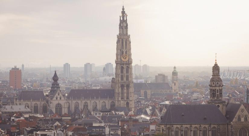 Politikusok elleni terrortámadást akadályoztak meg Belgiumban