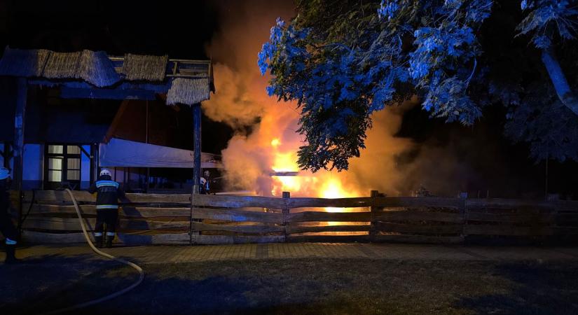 Botrányos videó került elő, kiderült, hogyan történhetett a lakókocsitűz Hajdúszoboszlón – fotókkal, videókkal