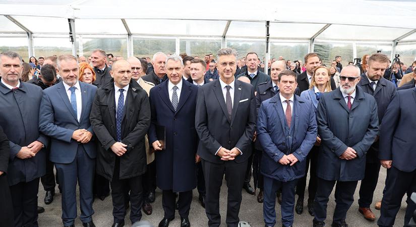 Átadták a Drávaszöget átszelő autópálya utolsó szakaszát