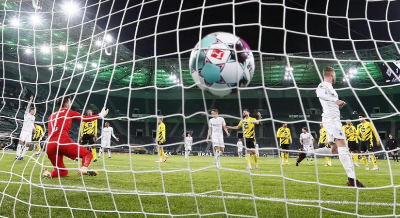 A Mönchengladbach hatgólos meccsen verte a Dortmundot