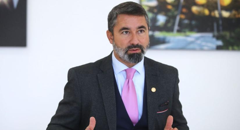 Hidvéghi Balázs: Óriási a tét a Nemzeti Konzultáción