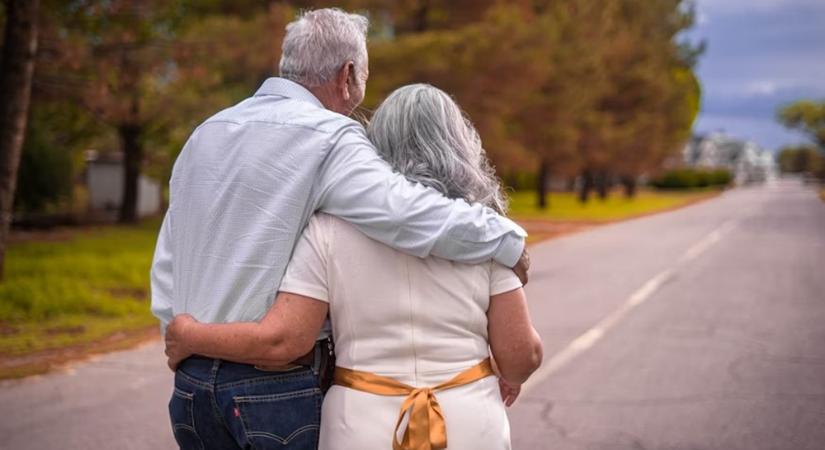 Szeretet 60 felett – miért lesz mélyebb, nem pedig kevesebb?