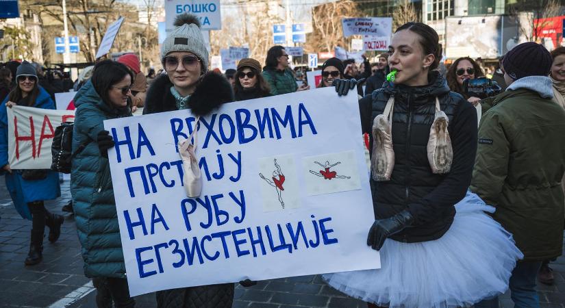 Tűzriadó a kultúrában, tovább folytatja a szerb rezsim a művészek és alkotók elleni harcát