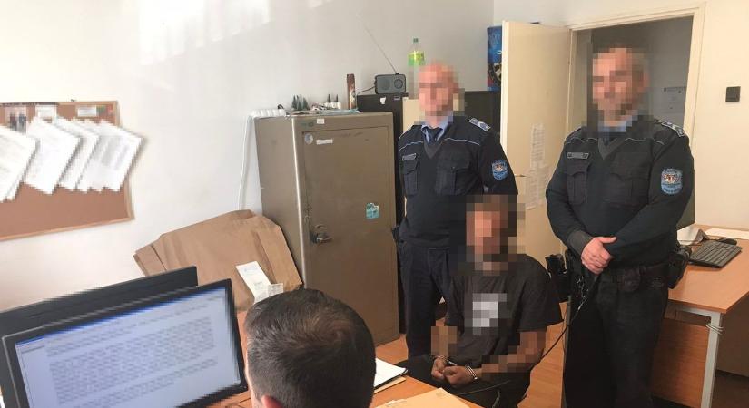 Beszabadult éjszaka Baktán az étterembe, és olyasmit művelt, hogy 2 óra múlva már elvitték!