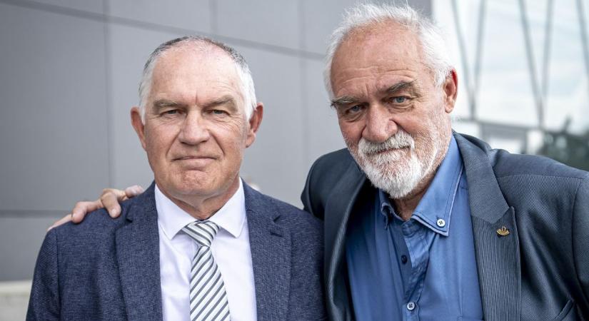 Disztl Péter játékosa és edzőkollégája is volt Mezey Györgynek