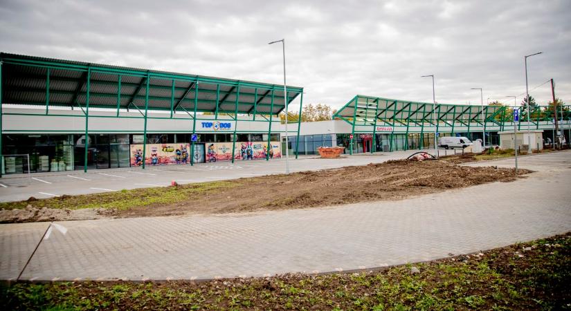 Kiderítettük milyen üzletek nyílnak Miskolc új bevásárlóközpontjában – itt a teljes lista és a nyitás dátuma is megvan!