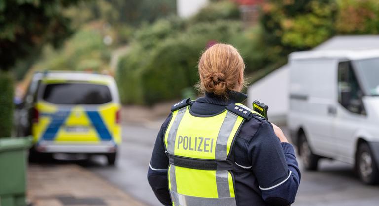 Órákig a pincében kínozhatta fogadott lánya a megkéselt német polgármestert