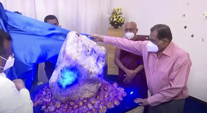 Egy évig rejtegette a garázsban – ma 200 millió eurót ér a „sáros kő”!