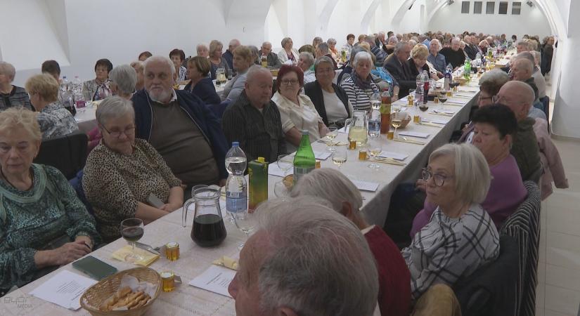 Idősek napja Ménfőcsanakon