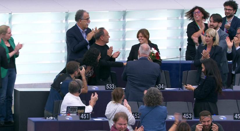 Olaszországban sem nézik jó szemmel Ilaria Salis ténykedését  videó