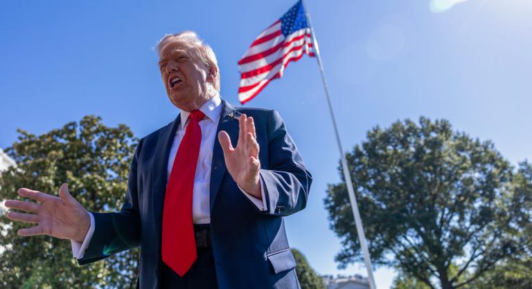 Hatalmas pofont kapott Donald Trump, a Fehér Ház azonnal reagált