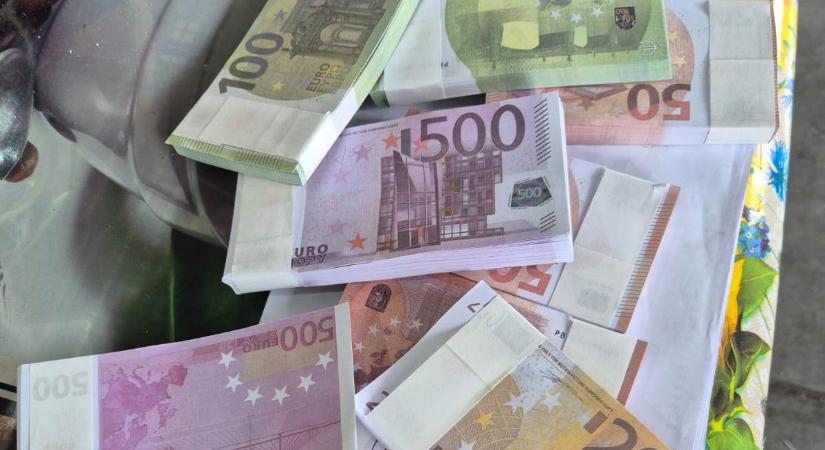 Közel egymilliárd euró névértékű hamis bankjegyet foglaltak le Konstancán