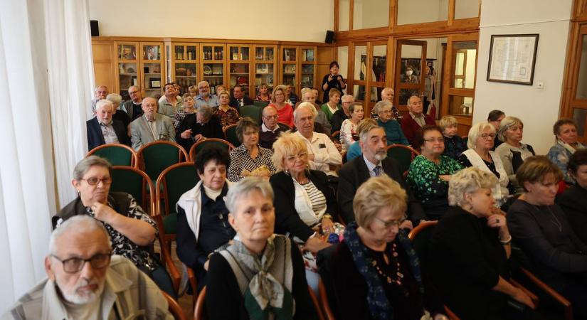 Pécsen hallgatták meg a nyugdíjasok hangját (GALÉRIA)