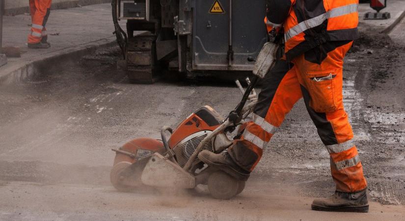 Rettenetes hír a 11-es út napi használóinak