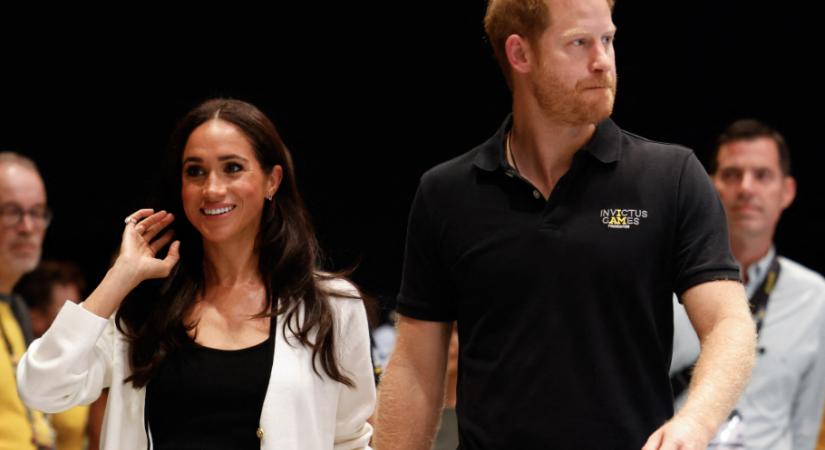 Harry herceg és Meghan Markle vörös szőnyeges pillanata felrobbantotta az internetet