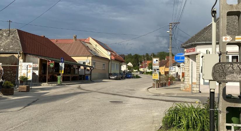 Házalók járják a falvakat, egymást figyelmeztetik a bakonyiak