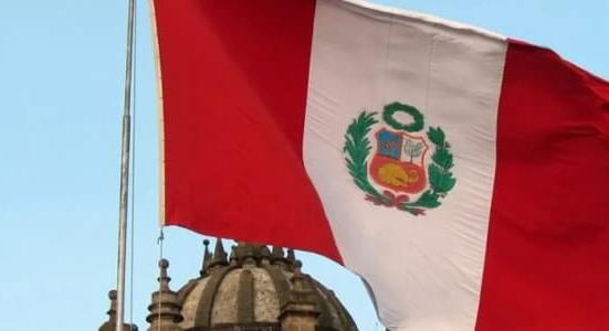 Menesztették Peru elnökasszonyát