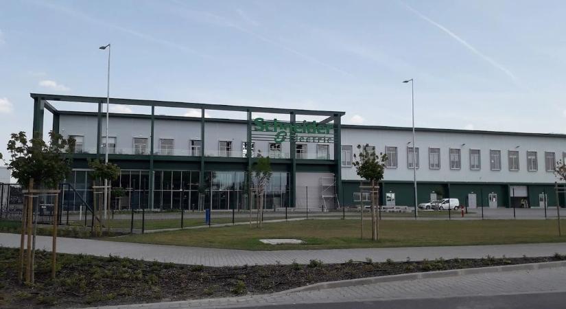 Dunavecsén található az ország egyik legfenntarthatóbb gyára