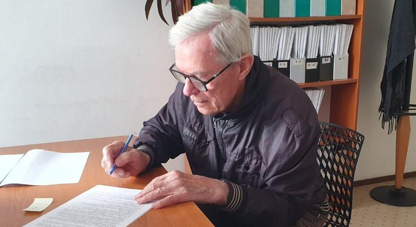 Új fejezet egy kifosztott idős férfi történetében