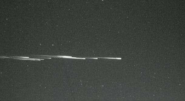 Videón, ahogy hullanak a Starlink-műholdak – és ez csak a kezdet