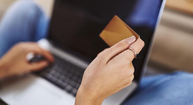 Megváltozik az online bankolás, ahogy eddig ismertük – kötelező lesz az átállás az egyik legnagyobb banknál