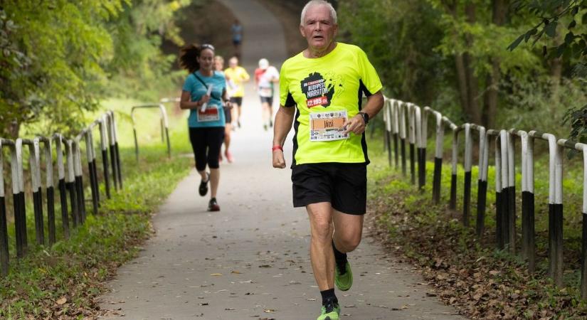 Futóláz a fővárosban - jubileumot ünnepel egy kaposvári futó a 40. Budapest Maratonon
