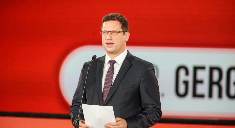 Egy pillanatra megakadt a Kormányinfó, váratlan kérdést kapott Gulyás Gergely
