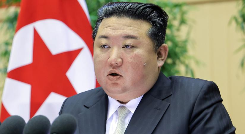 Észak-Korea bemutatta az új interkontinentális rakétáját