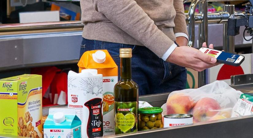 Ötéves a népszerű áruházlánc mobilos alkalmazása – ha letöltjük, autót nyerhetünk!