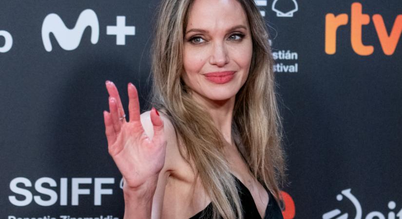 Angelina Jolie megtörte a csendet – először beszélt a Brad Pitt-tel való válásának fájdalmas részleteiről