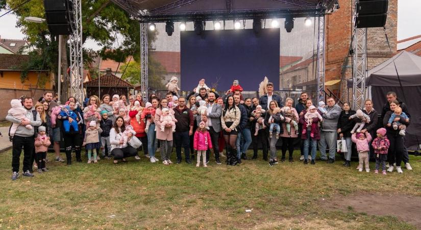 Megható pillanatokkal startolt el a dorozsmai Tökfesztivál, a legkisebbek vitték a főszerepet