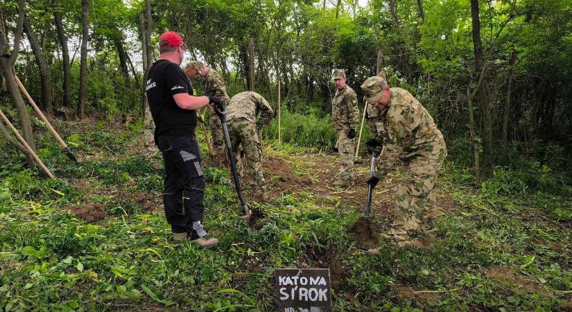 Megtalálták a 54/II. zászlóalj hősi halált halt 12 katonájának földi maradványait Tornyópusztán