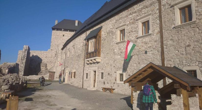 Regéc vára: fontos figyelmeztetés a túrázóknak
