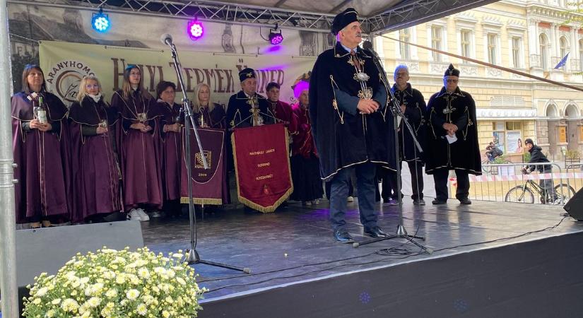 Ízek, borok, hagyományok: elindult az Őszi Helyi Termék Ünnep Kecskeméten – fotók, videó