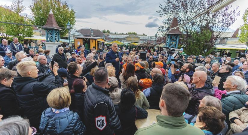 Váratlanul a pesterzsébeti piacon jelent meg Orbán Viktor