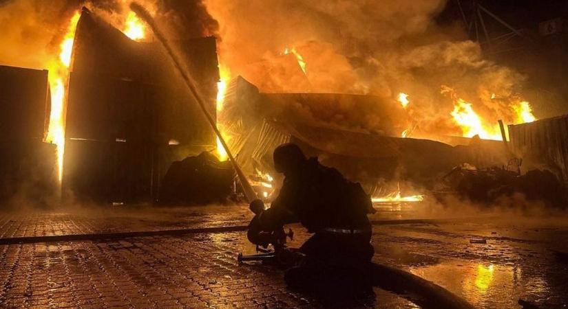 Orosz erők brit tiszteket öltek meg egy olajfinomítóban Harkiv régióban