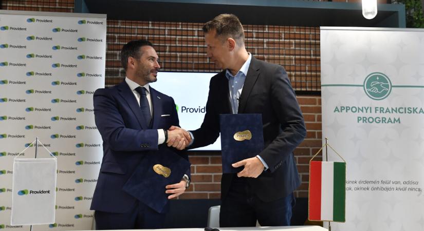 Fülöp Attila: a kormány célja, hogy munkát és jövőt biztosítson a gyermekvédelemből kikerülőknek