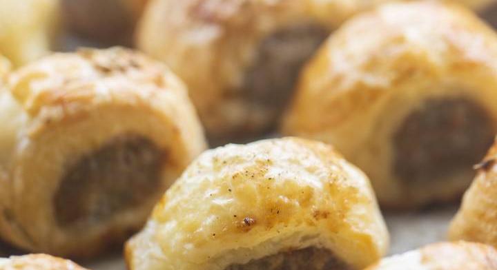 Gyors és ínycsiklandó kolbászos hasé: a tökéletes vendégváró